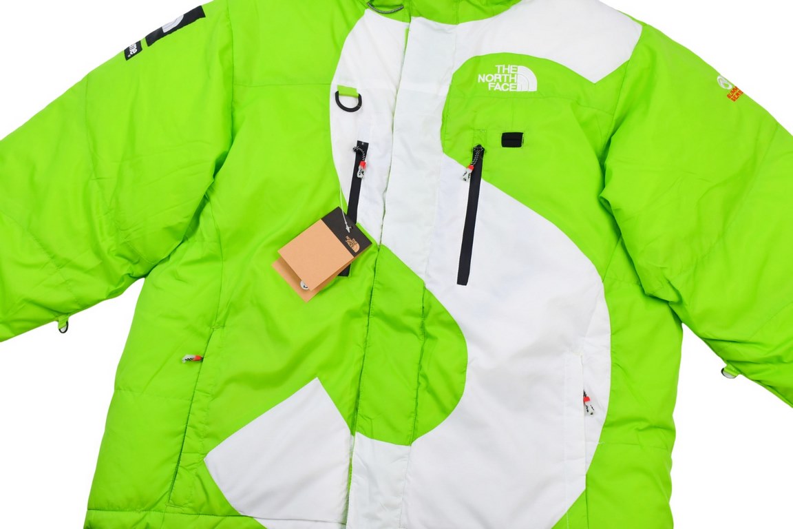 520 Extinction 800 Puff God Single Supreme 20fw x The North Face The North Face Big S Co-branded Himalayan Peak 800 Puff Down Jacket JacketFull width contrast stitching1.5 times the 90-fill of regular down jackets.Custom