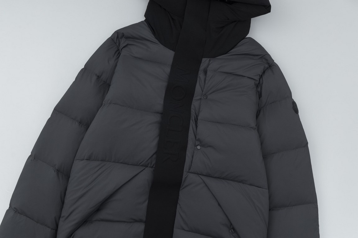 P630Top version Moncler Moncler Black Warrior winter explosion down jacketShort down jacket embossed gateway down jacket bread clothingThe official website has been out of stock placket embossed obvious difference betwee