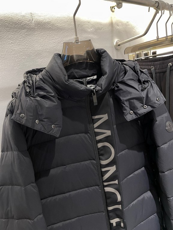 p690 Mcler Monkou family 23SS latest version of the Black Warrior series of technological material long-sleeved down jacket colorblocking jacket! Trading company channel orders, the official website counter synchronizati