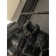 745 Bur Bur Burberry 23 fall and winter new printed logo hooded down jacket jacket, original custom weatherproof fabric. Inside 90% down filling, placket and pockets overglued brand logo process, loose fit is very inclus