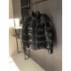 745 Bur Bur Burberry 23 fall and winter new printed logo hooded down jacket jacket, original custom weatherproof fabric. Inside 90% down filling, placket and pockets overglued brand logo process, loose fit is very inclus