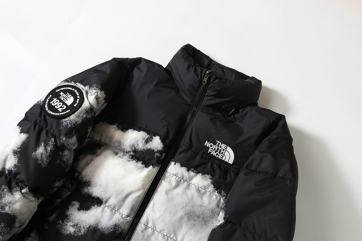 S32#P475 White backgroundTNF NORTH FACE 30th ANNIVERSARY SPECIAL CLOUD TIE-DYE PRINTED JACKET 1992 EMBELLISHED SLEEVES DOWN JACKET MEN 