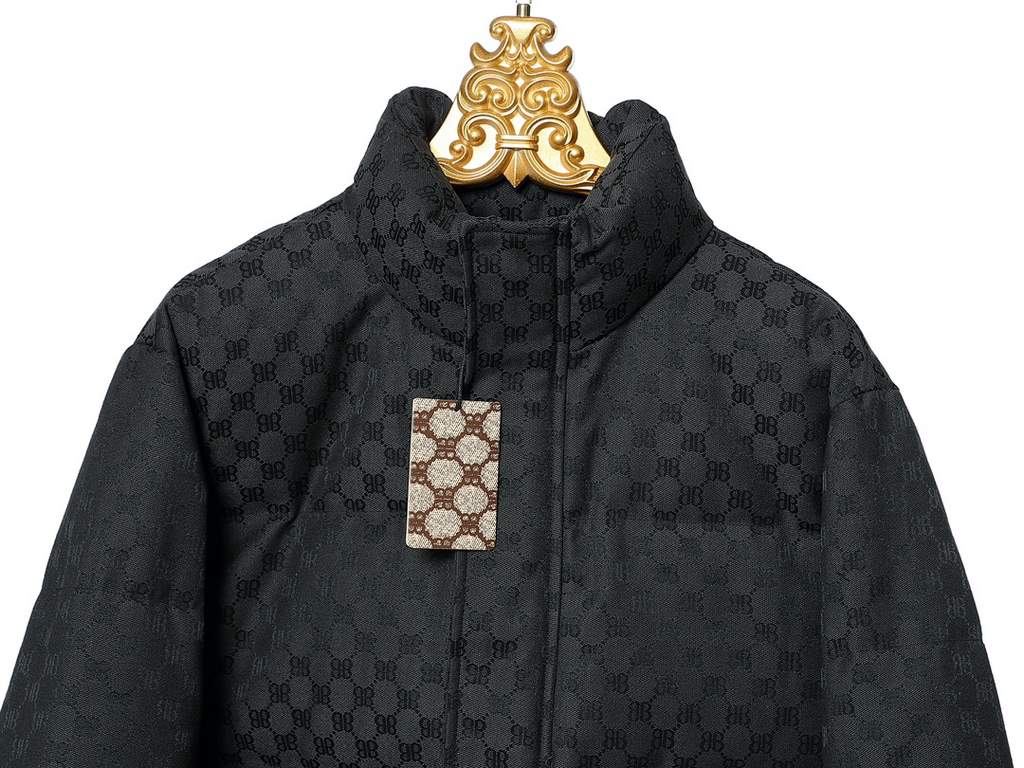 615 Balenciaga x GUCCI Paris House Blcg Gucci SS23 Co-branded Double B Full Print Jacquard Down JacketBosideng teacher personally manipulate big goods, the whole network exclusive version, feel free to compare any qualit