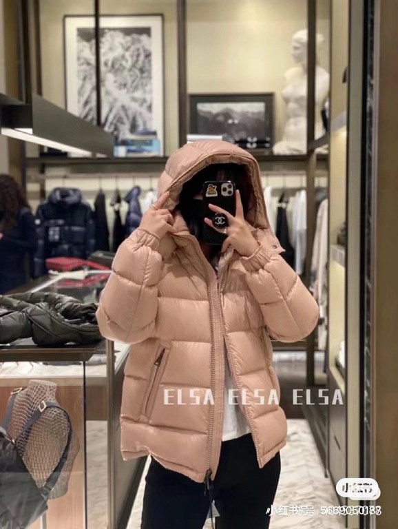 605Model number E78Moncler   Moncler Feather King Marie Women's Down JacketThere are too many versions on the market, quality and price are proportional to the king! Genuine synchronized anti-counterfeiting chip inductio