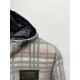 635 Burberry's newest men's lightweight down jacket is made of soft and cozy fabric. The shape of the jacket is superb. Zipper. Accessories are customer supply, imported fabrics, lightweight and comfortable, warm and sty