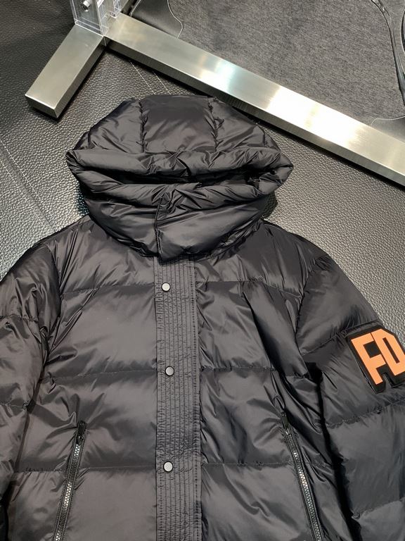 Support after the year P830. down jacket - FENDI Fendi exclusive exclusive new hooded down jacket original 11 customized hardware accessories imported original customized hat buttons removable design welcome counter comp