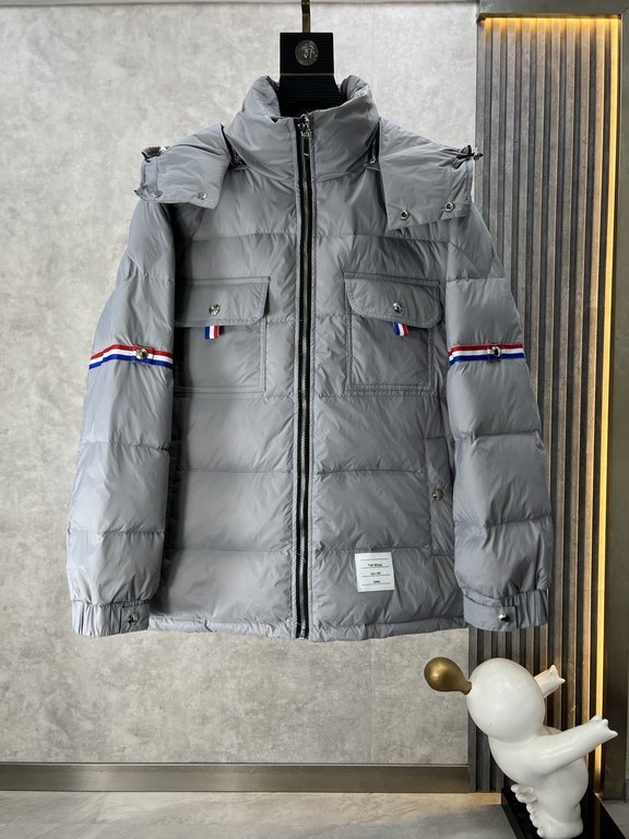 830 . TB 2023 fall and winter new   down jacket Original 11 customized hardware accessories fully imported original customized Welcome counter comparison Absolute high quality Adopting the top 90 white duck down Super so