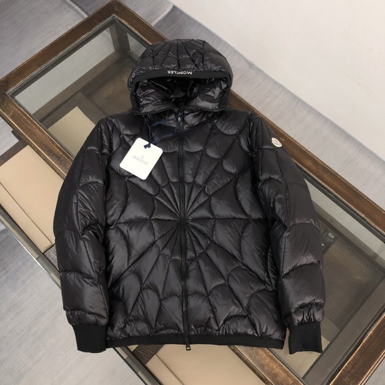 P670.MonclerMoncler FallWinter Men's New Arrival, Violier Marvel Spiderweb Quilted Hooded Down Jacket, the most most most valued style. Another perennial evergreen model with a big pop.90 down filling ensures a fluffy fe