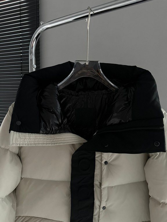 Support after years of return and exchange    NEWA16804           Monkou 23ss Madeira Black Label Black KnightShort Down Jacket [90 White Duck Down Seconds Rebound]A functional closet standby, the Madeira Down Jacket is 