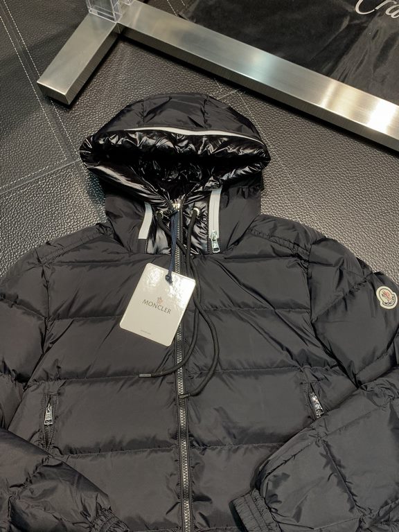 Support after the year P830. down jacket - Moncler Moncler Exclusive exclusive new stand-up collar hooded down jacket Original 11 custom hardware accessories imported original customized Welcome to the counter to compare