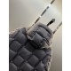 900.zegn Jeni 23 new casual and versatile knitted patchwork sleeve down jacket, this down jacket is made of innovative recycled nylon fabric, 35% Tencel plus 55% nylon fabric, quite a novel feature. With 90% white duck d