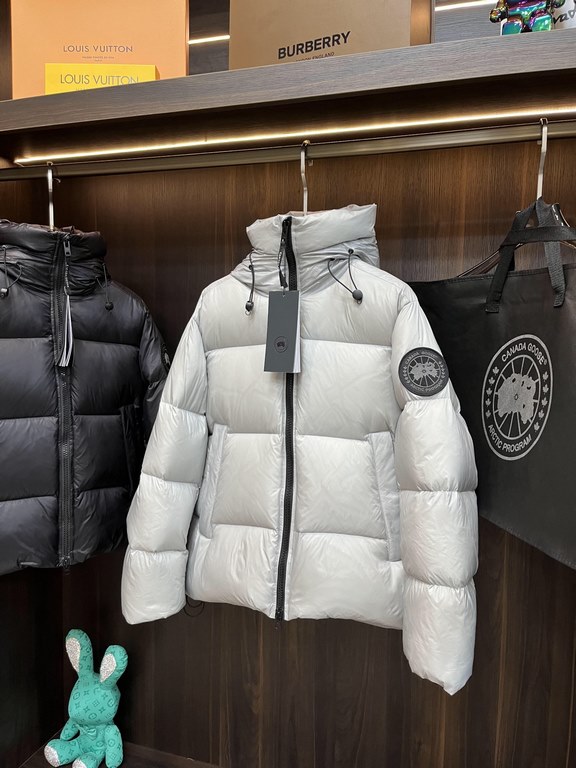 The Great Cooling! The last wave of down on the shelves before the year! P980 [Canada Goose] with counter handbag!Goose bread clothing new down jacket goose down versionThe interior has removable straps that make the jac