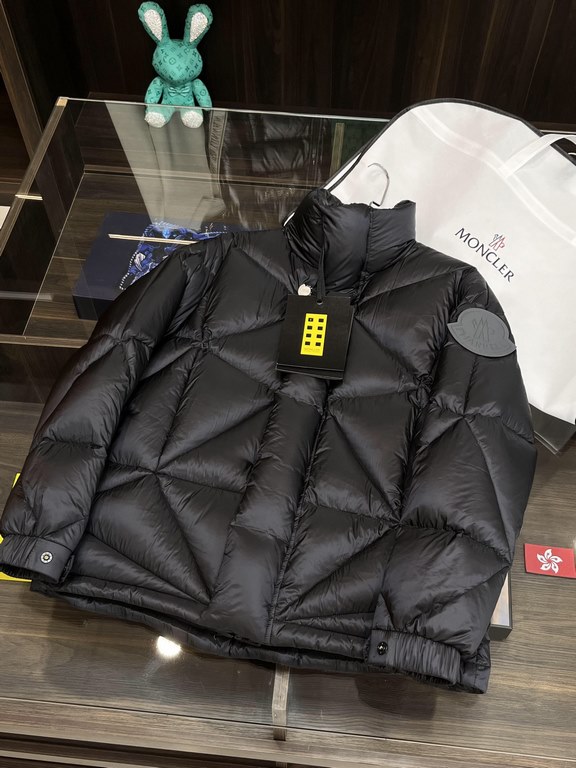 Support the return and exchange after the year! The main push   P1090 Moncler pop-up down   Moncler pop-up down jacket, Fei Dong co-branded model down jacket! Inner liner anti-drilling design, non-drilling down jacket, s