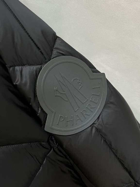 Support the return and exchange after the year! The main push   P1090 Moncler pop-up down   Moncler pop-up down jacket, Fei Dong co-branded model down jacket! Inner liner anti-drilling design, non-drilling down jacket, s