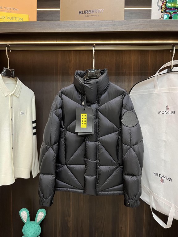 Support the return and exchange after the year! The main push   P1090 Moncler pop-up down   Moncler pop-up down jacket, Fei Dong co-branded model down jacket! Inner liner anti-drilling design, non-drilling down jacket, s