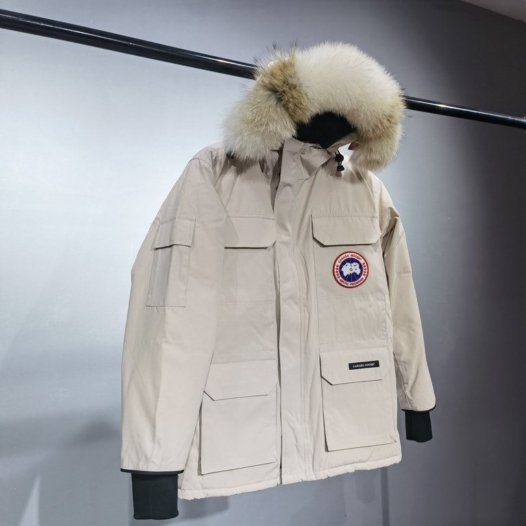 P520 Canada Goose EXPEDITION 08.Canada Goose EXPEDITION 08 Men's and Women's Expedition Down Jacket  Note Never drill down, drill a down, free of charge, the new supply of strength, peak season, never out of stock!Wear a