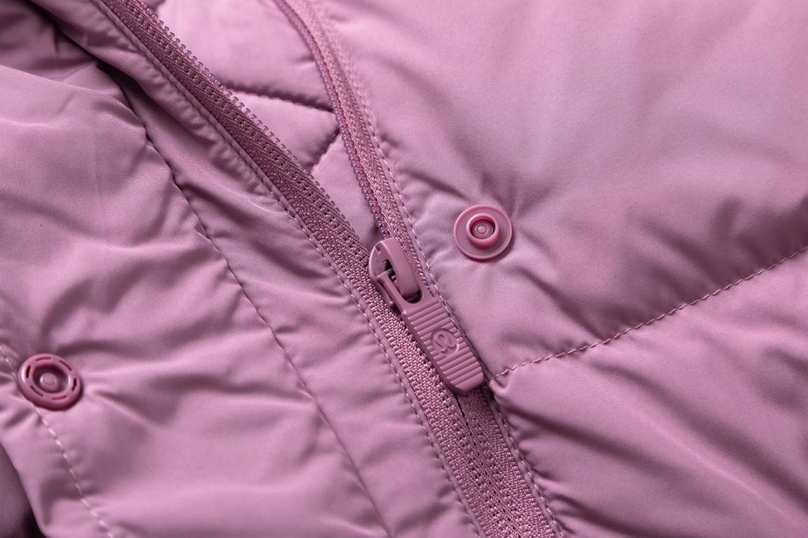 P475Exclusive premiere, pop-up mainstay!#lululemonLululemon Wunder Puff Women's Cool Spicy Short Warm Down Jacket (Hood Detachable)Color(s) Black, Velvet Pink, Light Camel, Rose Pink.Size Size 4S Size 6M Size 8L