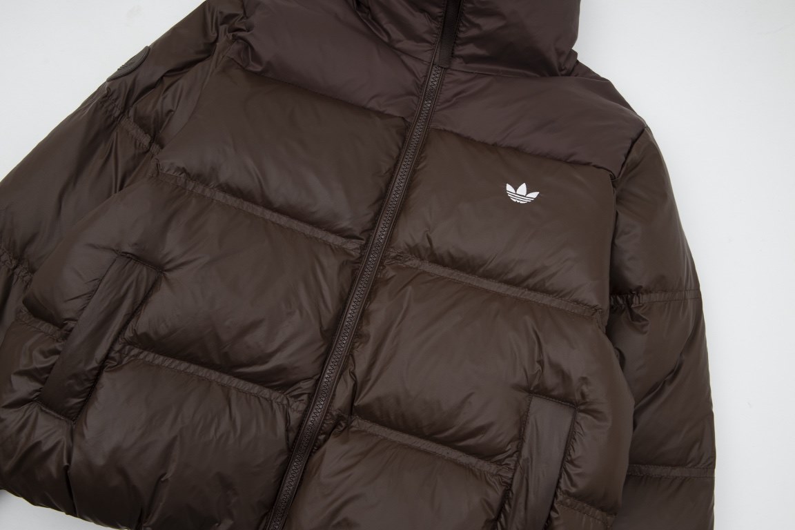 New  460 model number T31 (only for shipping)Adidas Chocolate Kendall Brown Down Bread Jacket - winter atmosphere - especially in the back of the classic three stripes - the coolest chocolate bread jacket this winter].ad