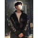 430 Vlone double arm black and silver gothic letters logo down jacketBlack is the color that will not go wrong in winter, black down jacket with silver embroidery embellishments, winter out cool and warm, long wear not t