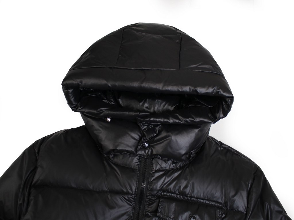 475#M05 Moncler Moncler Hidden Lapel Webbing Montbeliard Collection Ski Season Solid Color Hooded Short Thermal Down Jacket Men's BlackModern style jacket down jacket, a glance can feel the texture and fashion, just look