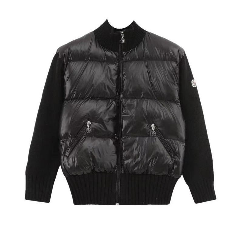 P515Moncler 】Moncler 23FW Wool Knit Patchwork Down JacketKnitted patchwork down stand-up collar casual jacket! A very wearable one for fall and winter! The collision of down and wool! With the details of the texture, whe