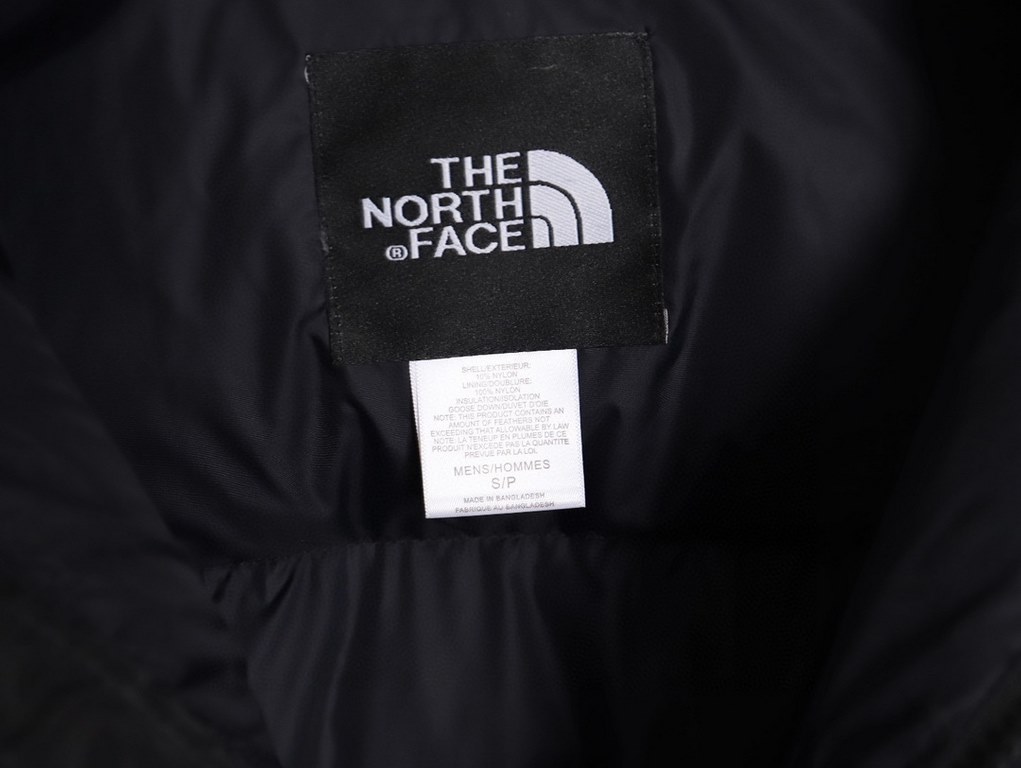 Detailed drawing on white background Top versionP525ModelC364Name THE NORTH FACE TNF  The North Face VINTAGE 1990S Down JacketFounded in 1966, The North Face is an important member of the publicly traded VF Group, headqu