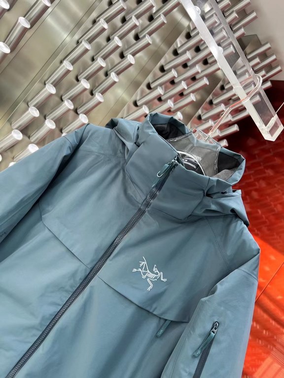 645 ARC'TERYX MACAI Ancessa Down Jacket Patriot Hard Shell Hooded Mid-Length Couple's Windproof Down Jacket is made of customized hardware, seamless embossing, three-dimensional logo, 90 white duck down, L size is about 