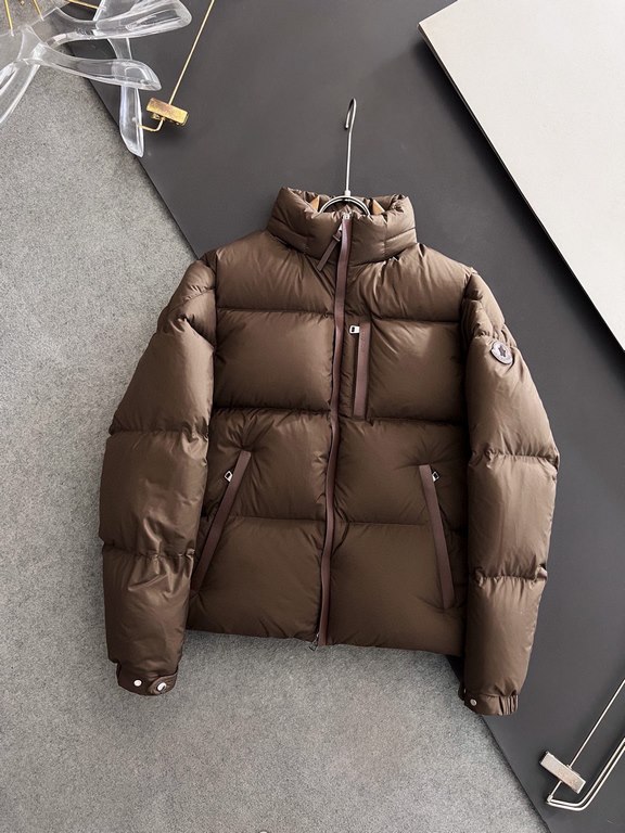 Down jacket - P910) annual warranty  Mon High Edition. (Cannon Matte Curry) trade orders Patchwork leather details embellished men's hidden hood collar short down jacket lapels pockets details using patchwork leather tec