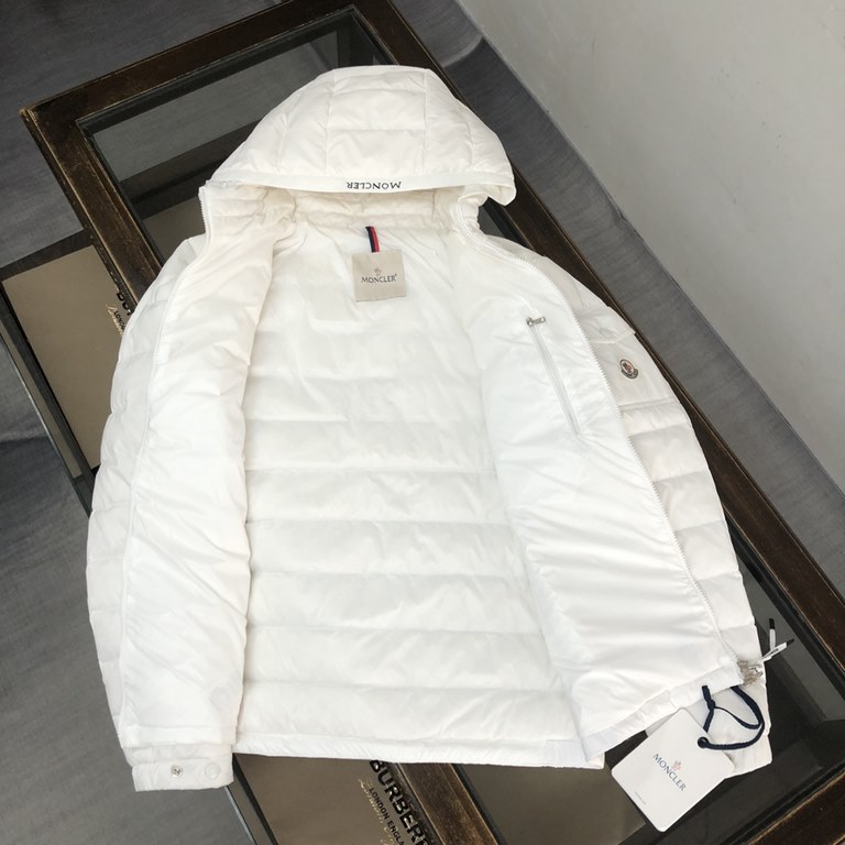 P660.Moncler Moncler 2023 Latest Hooded Down Jacket New on Official Website   A masterpiece of classic Moncler design, the Galion down jacket is made from the iconic nylon laqué fabric. The hood is engraved with the icon