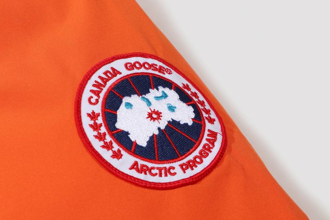 525 [High-end] Model No. DE021【New】Canada Goose X OVO New Canada Goose Owl Co-branded Limited Edition Parka Outdoor Down Jacket-Orange color scheme is youthful and bright. The mink fleece brim is warm and skin-friendly, 