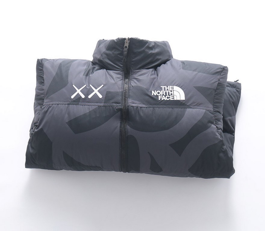 P480 NFC chip versionTNF KAWS co-branded      US version of down jacketThe North Face is no stranger to us, but this is definitely the first time you've seen it! The North Face and KAWS strongest co-branded king bomb com