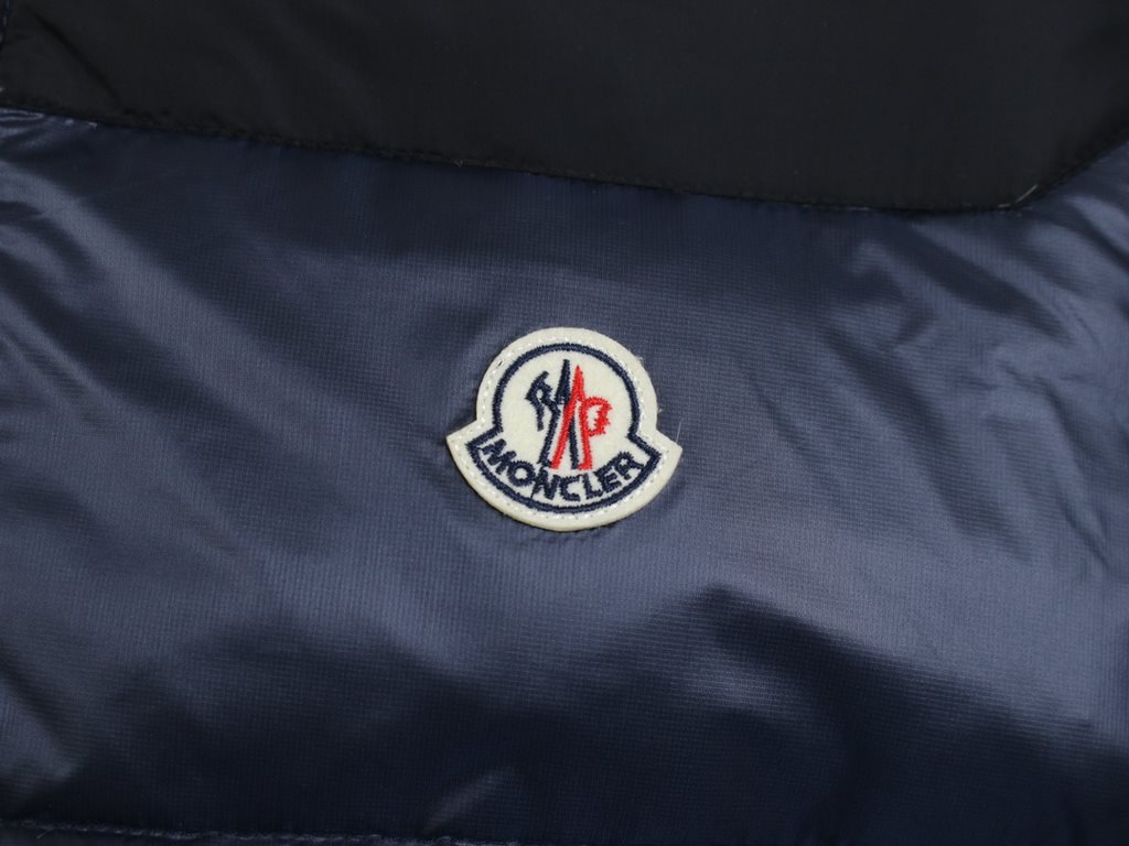 485#M06 Moncler Moncler Small Label LOGO Label Splicing Color Concealed Hooded Down Jacket Men's 