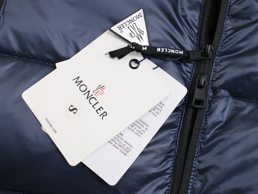 485#M06 Moncler Moncler Small Label LOGO Label Splicing Color Concealed Hooded Down Jacket Men's 