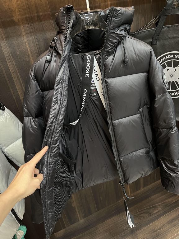 The Great Cooling! The last wave of down on the shelves before the year! P980 [Canada Goose] with counter handbag!Goose bread clothing new down jacket goose down versionThe interior has removable straps that make the jac