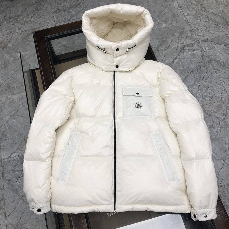 545Moncler Moncler Men's Down Coat big goods open    Asia Moncler counter available Hand sleeve with windproof elastic design Personalized double zipper Inside the double-layer lining to ensure that the clothes of warmth