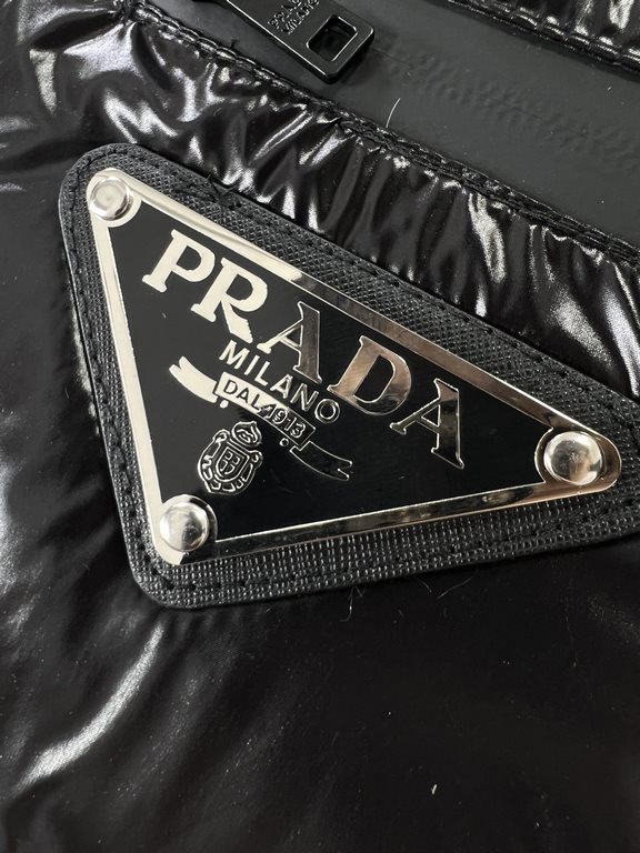 830. Prada Prada 2023 fall and winter new   down jacket original 11 custom hardware accessories imported original custom welcome counter comparison absolute high quality using top 90 white duck down super soft filling fe