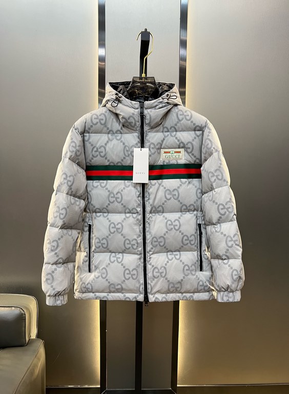 850guci g family Repurchase level cattle goods! Autumn and winter counter synchronization series Must receive down vest (pure 90 white duck down) down family Simple and generous Chest double zipper design Aristocratic pe