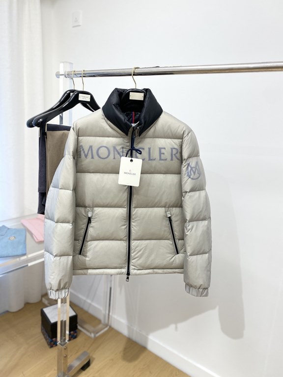 635  Mengkou, the latest men's light down jacket, soft and comfortable fabric. The top shape is awesome ． Zipper. Accessories are customer supply, imported fabrics, lightweight and comfortable, warm and stylish, simple a