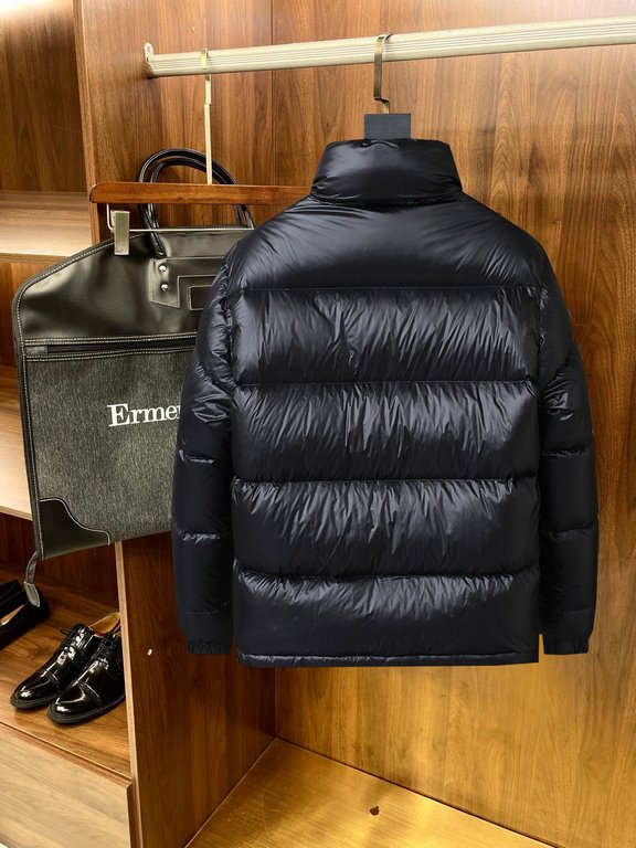 Support after the year return, P880 Prada 2023 fall and winter counter new casual fashion down jacket avant-garde design style fine and comfortable wearing very lightweight not easy to wrinkle. Multi heavy process The ov