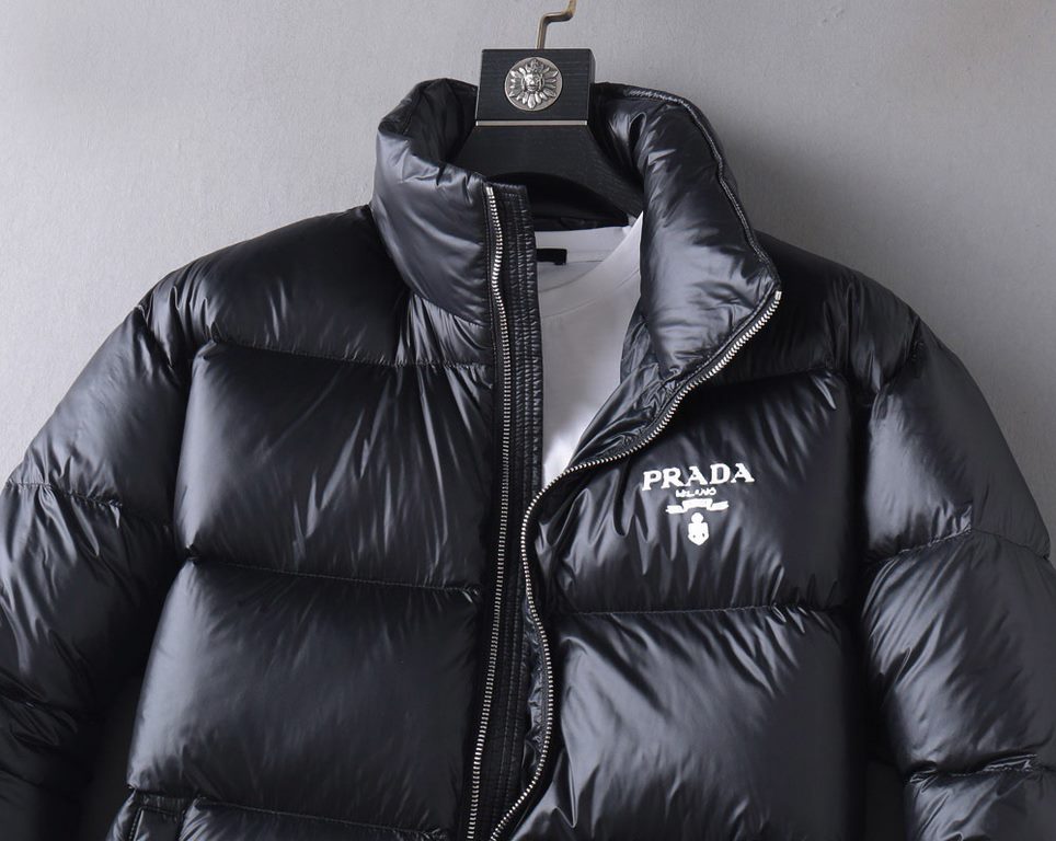 Support after the year return, P880 Prada 2023 fall and winter counter new casual fashion down jacket avant-garde design style fine and comfortable wearing very lightweight not easy to wrinkle. Multi heavy process The ov