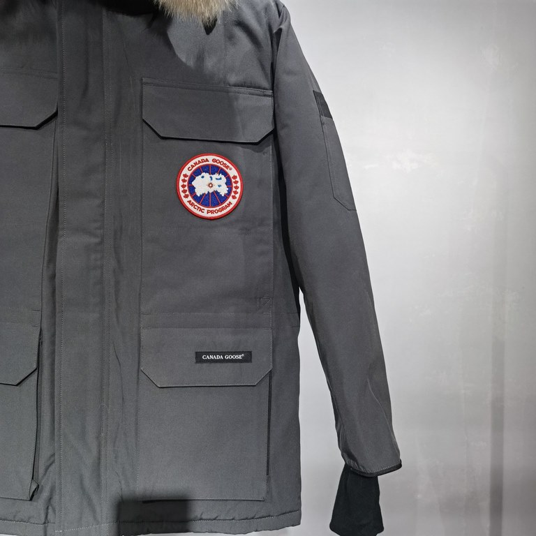 P520 Canada Goose (08)Canada Goose EXPEDITION 08 Men's and Women's Expedition Down Jacket  Note Never drill down, drill a down, free of charge to replace the new supply of the strength of the peak season will never be ou