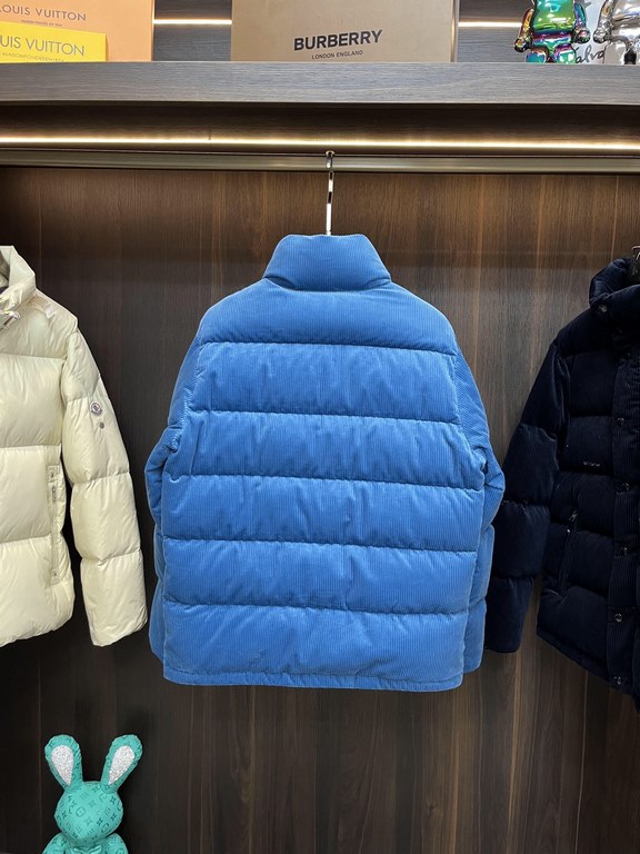 Support the return and exchange after the year! The main push  P870 Moncler 23s fall and winter pop-up down   Moncler stand-up collar pop-up down jacket, corduroy fabric, liner anti-drilling design, non-drilling down jac