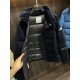 Support the return and exchange after the year! The main push  P870 Moncler 23s fall and winter pop-up down   Moncler stand-up collar pop-up down jacket, corduroy fabric, liner anti-drilling design, non-drilling down jac