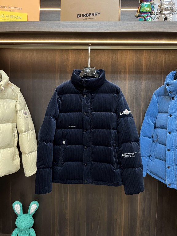 Support the return and exchange after the year! The main push  P870 Moncler 23s fall and winter pop-up down   Moncler stand-up collar pop-up down jacket, corduroy fabric, liner anti-drilling design, non-drilling down jac