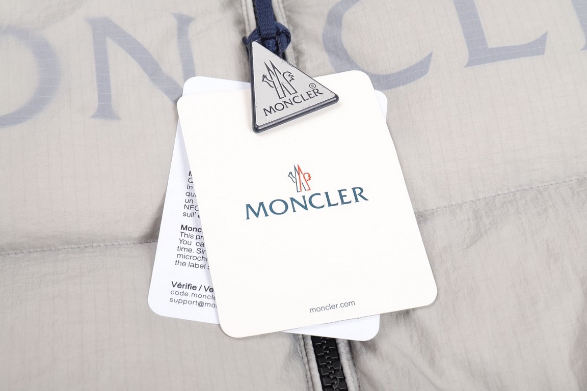 Support after the year return and exchange, P790Moncler Moncler 23SS show model light down jacketDomestic top factory OEM production! Filled with the national standard 90% white duck down, the outer fabric using black te