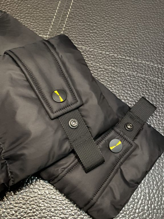 Support after the year P790. down jacket - FENDI Fendi exclusive exclusive new hooded down jacket original 11 custom hardware accessories imported original customized hat buttons removable design welcome counter comparis