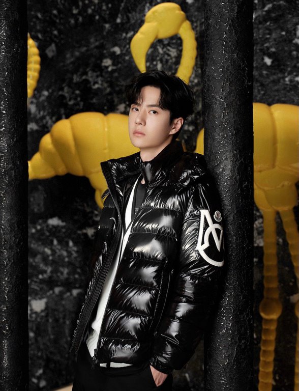 635Model number E71Moncler   moncler mouth 23ss new Wang Yibo same Saulx series down jacket men and women's models hat     removalCrafted from glossy nylon laqué, the Saulx hooded down jacket is a classic Moncler design 