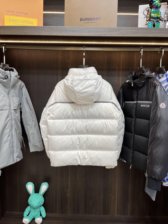 Support the return and exchange after the year! The main push  P820 Moncler high version popping down   moncler outlet popping stand-up collar down jacket, popping white down jacket! Inner liner anti-drilling design, non