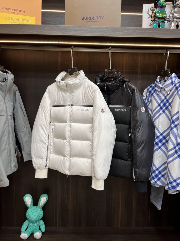 Support the return and exchange after the year! The main push  P820 Moncler high version popping down   moncler outlet popping stand-up collar down jacket, popping white down jacket! Inner liner anti-drilling design, non