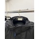 675 Prada, the latest men's down jacket, soft and cozy fabric. The shape of the jacket is superb. Zipper. Accessories are customer supply, imported fabrics, lightweight and comfortable, warm and stylish, simple and gener